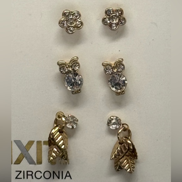 Box Set 6 Pairs Gold Tone Post Earrings Butterfly - Picture 6 of 6